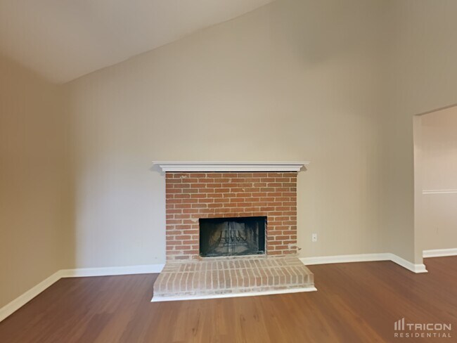 Building Photo - 1684 Watercrest Cir