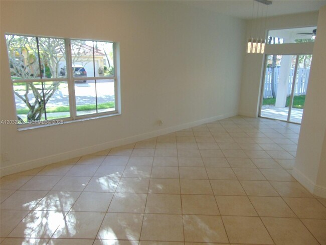 Foto del edificio - 624 Vista Meadows Dr