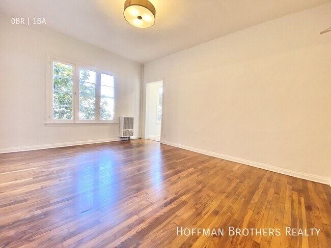 Foto del edificio - 836 Sanborn Ave