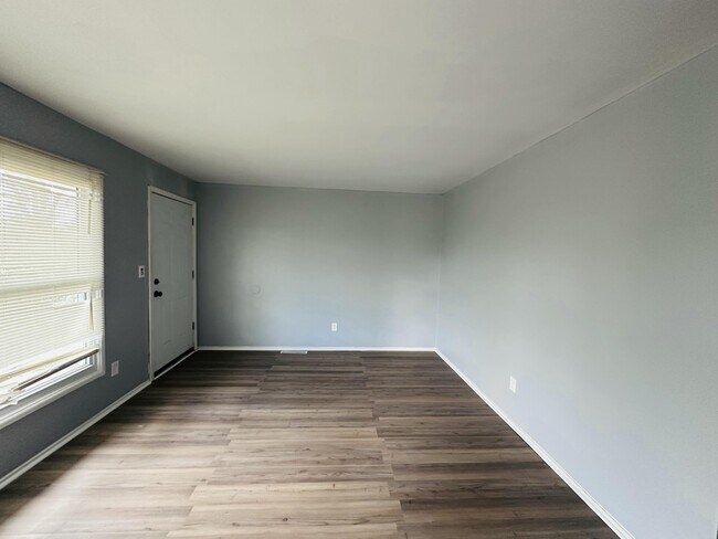 Foto del edificio - 20515 Ilene St