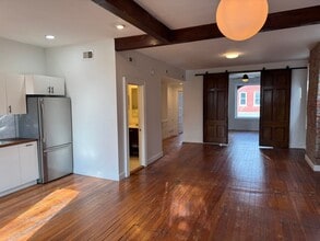 Building Photo - 3020 Cherokee St