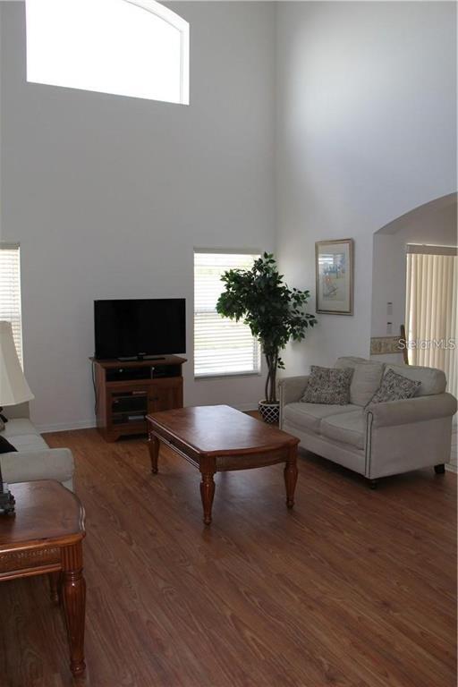 Building Photo - 806 Solana Cir