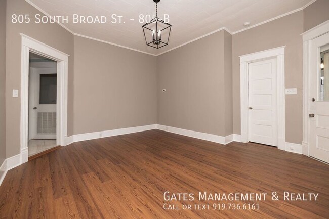 Foto del edificio - 805 S Broad St