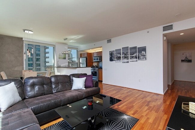 Foto del edificio - 321 Tenth Ave