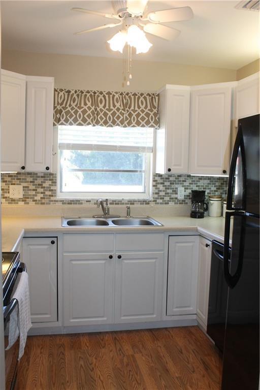 Foto del edificio - 43 Woodland Dr