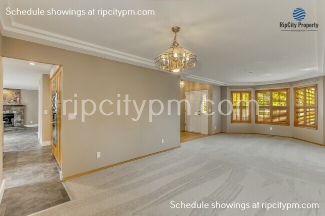 Building Photo - Beautiful 4 Bed/2.5 Bath Home in Tualatin!
