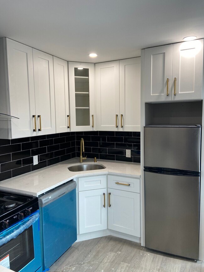 20421 Jamaica Ave Unit 2R, Hollis, NY 11423 Condo for Rent in Hollis