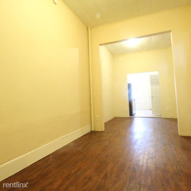 Building Photo - 386 Himrod St