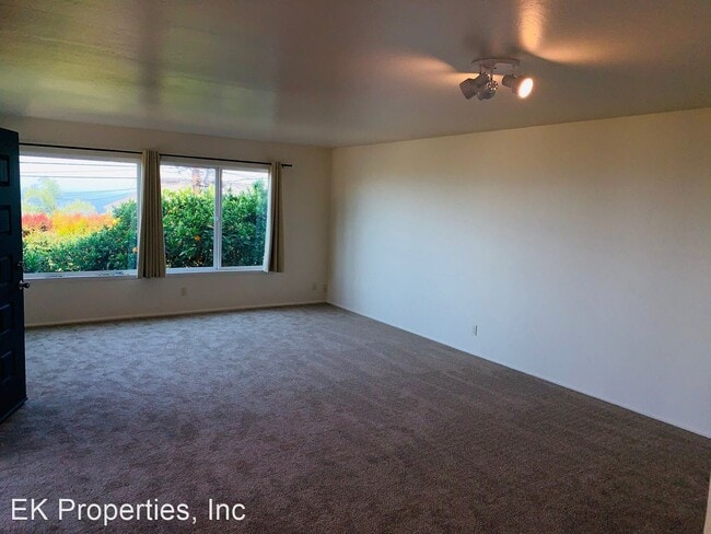 Building Photo - 2 br, 2 bath Apartment - 2240 Cambridge Ave.