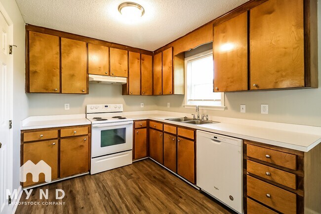 Foto del edificio - 204 Skylar Ln