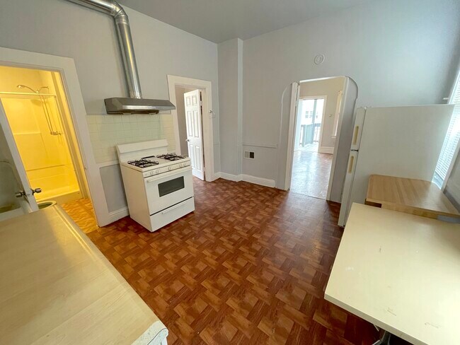 Building Photo - 3020 S Keeley St