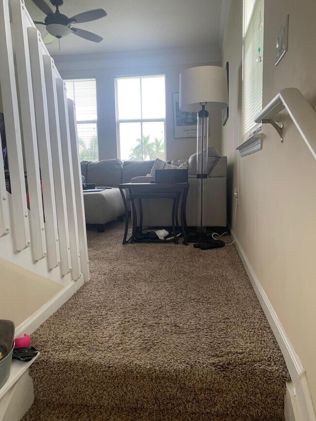 Foto del edificio - 2058 Alta Meadows Ln