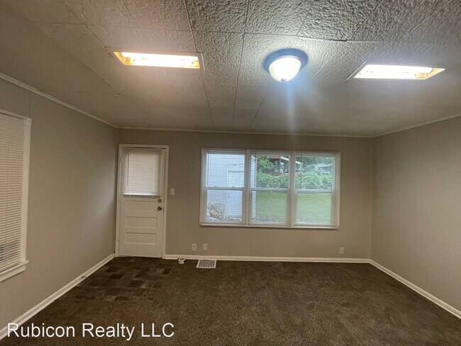 Foto del edificio - 3 br, 1 bath House - 2909 E Sheley Rd