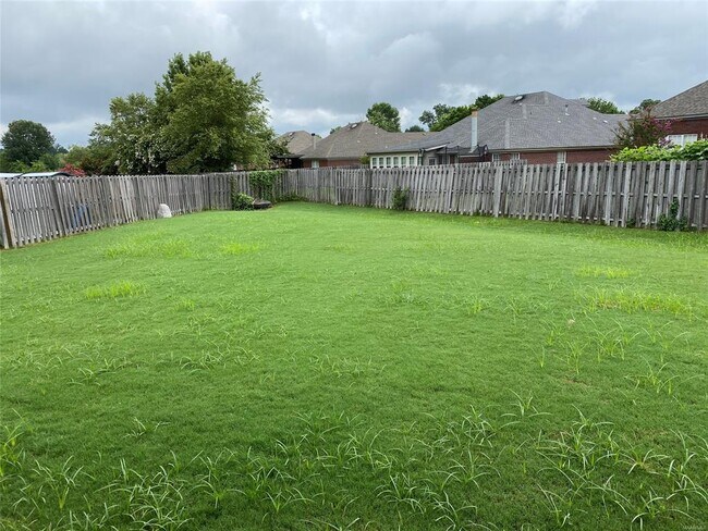 Foto del edificio - 8901 Ashland Park Pl