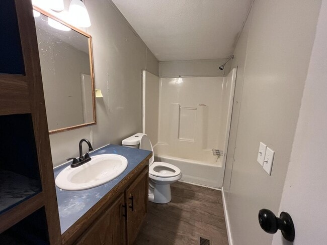 Foto del edificio - Available Home for Rent