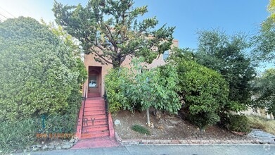Building Photo - 1089 Warfield Ave