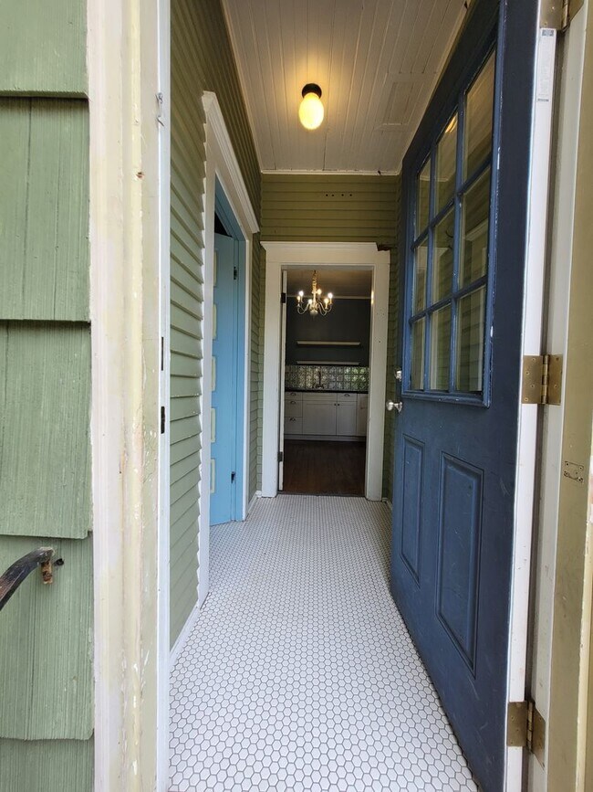 Foto del edificio - Charming Home in the York Neighborhood