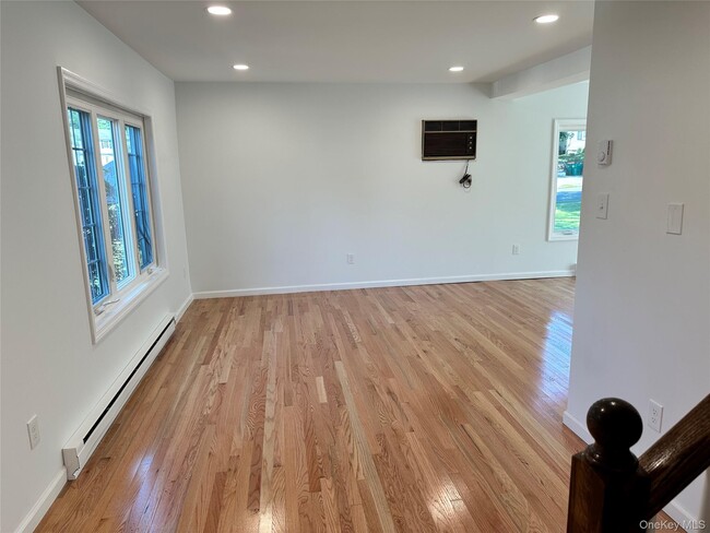 Building Photo - 316 Hudson Ave