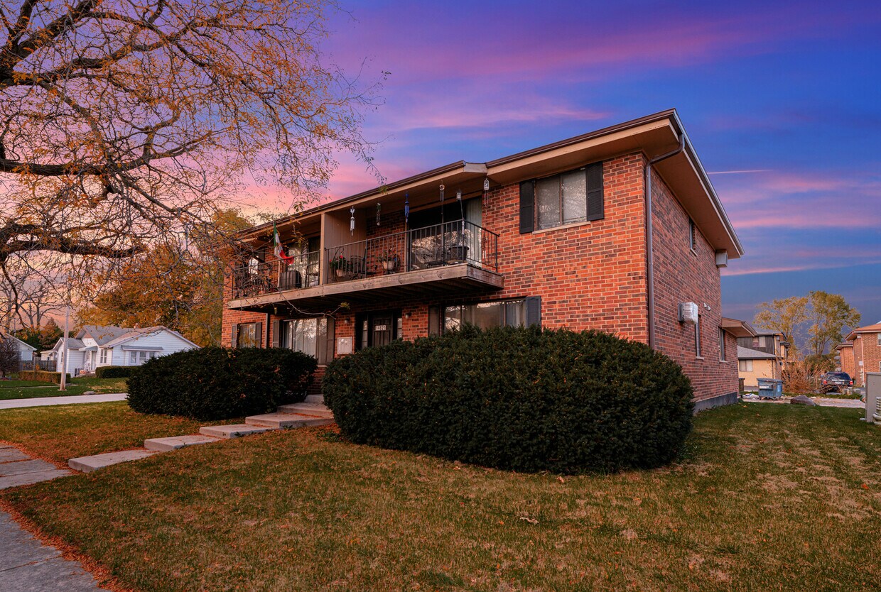 Primary Photo - 14821 Kilpatrick Ave