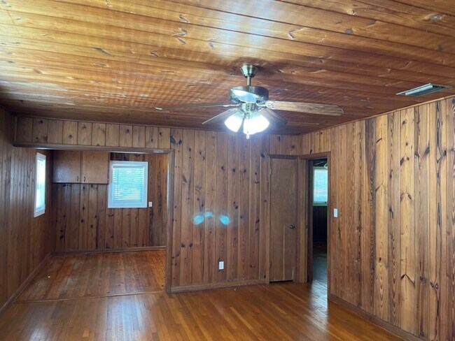 Foto del edificio - 1740 N Shore Terrace