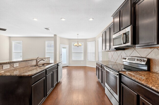 Foto del edificio - 6408 Tanzanite Dr