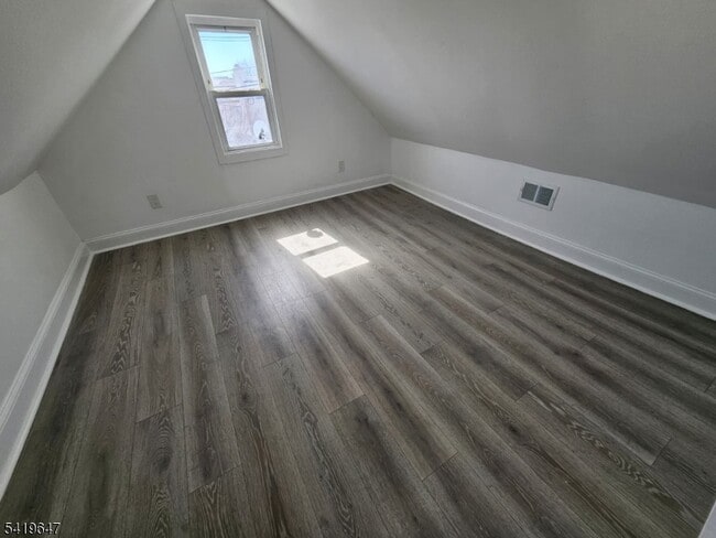 Building Photo - 611 New York Ave