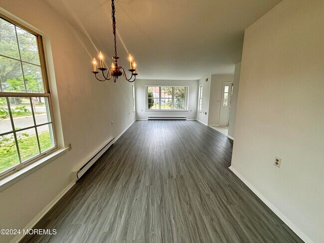 Building Photo - 462 Andover Ct