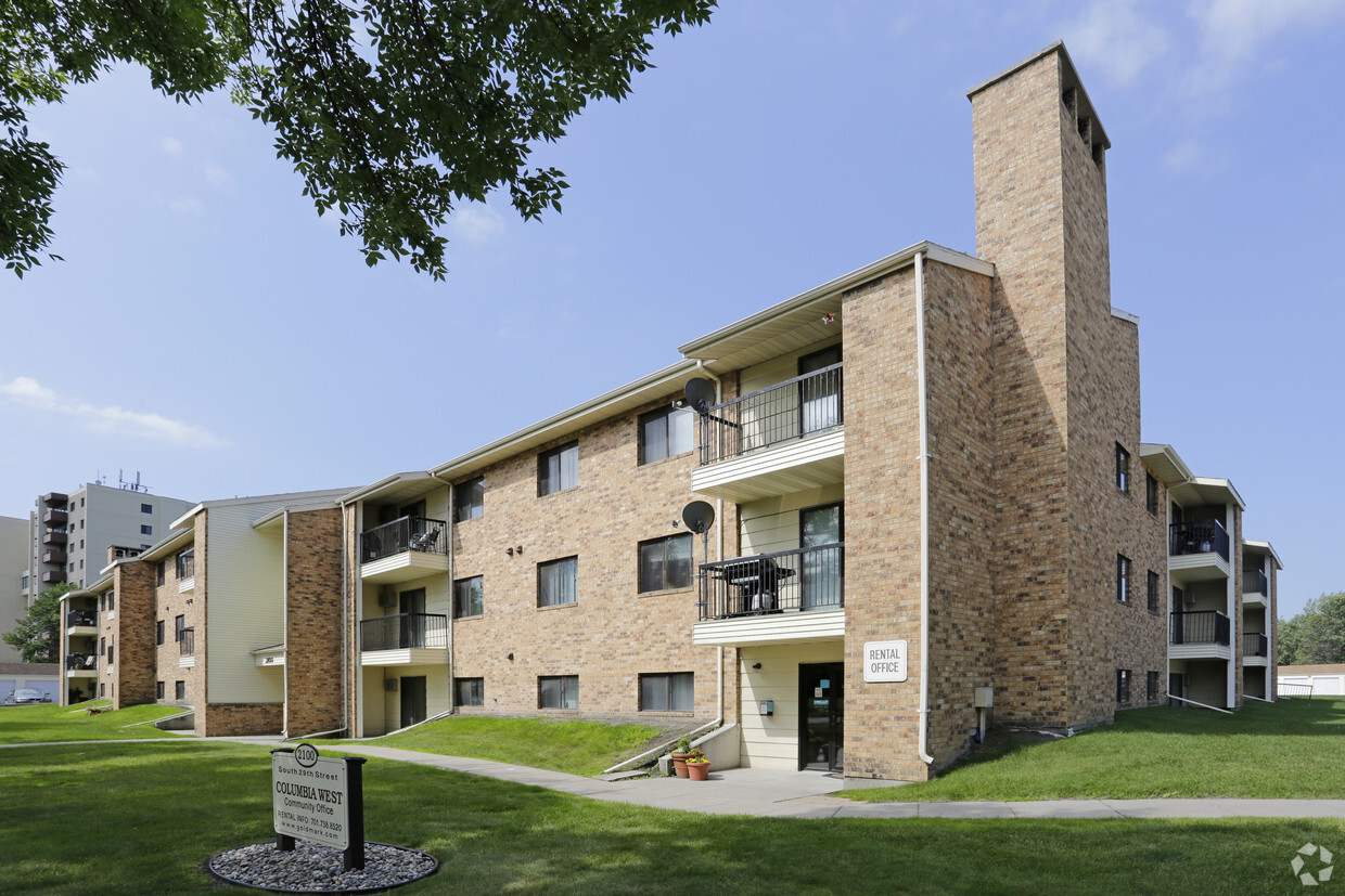 Columbia Apartments Grand Forks