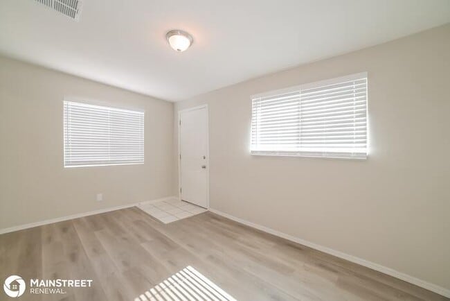 Foto del edificio - 4814 N 63RD DR, Phoenix, AZ 85033