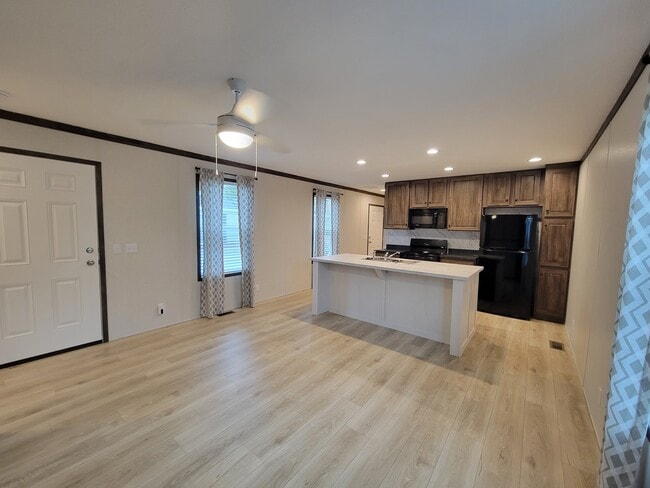 Foto del edificio - 5387 Nautical Ct