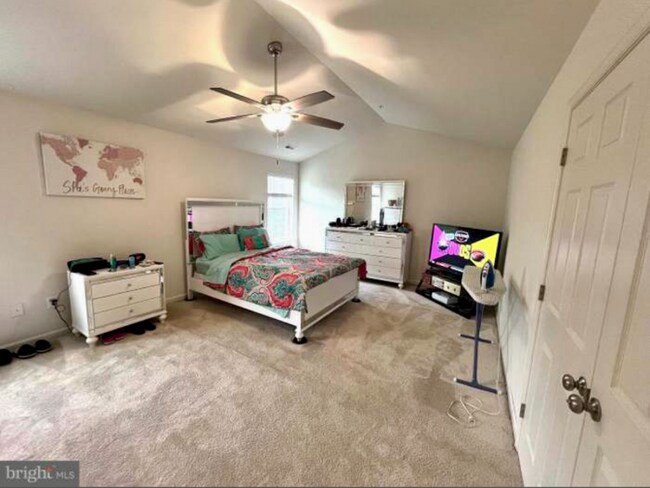 Foto del edificio - 46159 Seabiscuit Ct