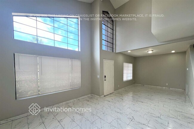 Foto del edificio - 42 W Melody Ave