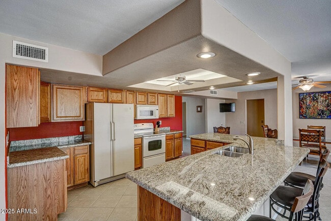 Building Photo - 13207 W Kodiak Dr