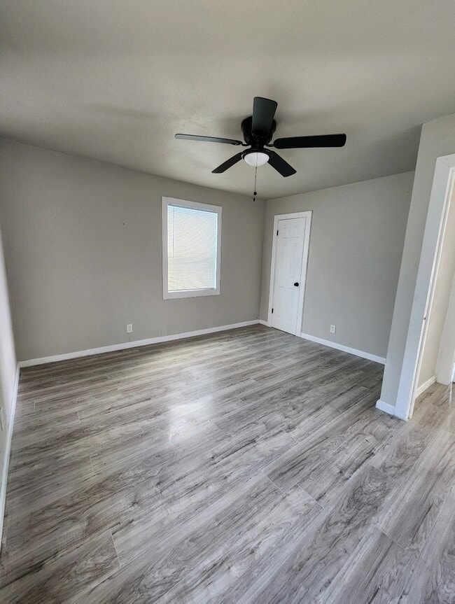 Foto del edificio - 2817 Rosemary Ln