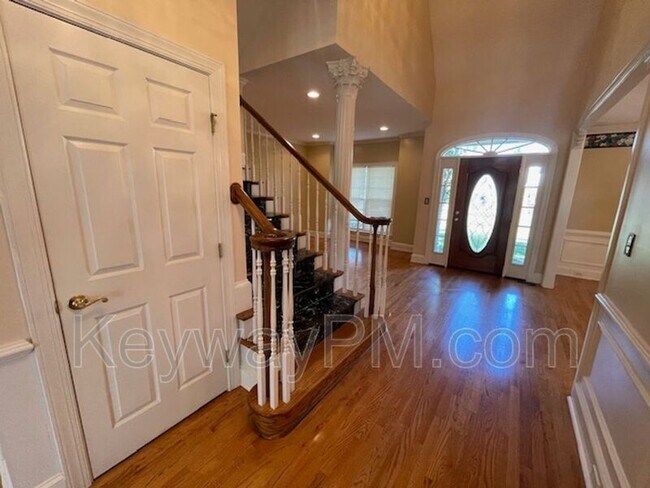 Building Photo - 3486 Heatherstone Way