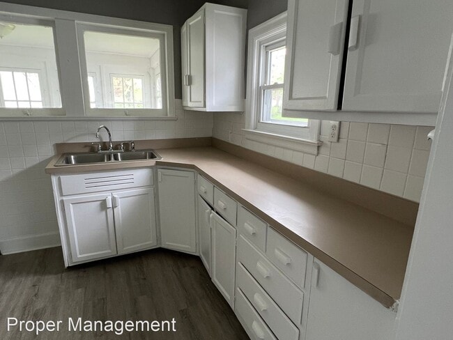 Building Photo - 2 br, 1 bath House - 204 Fernwood Ave