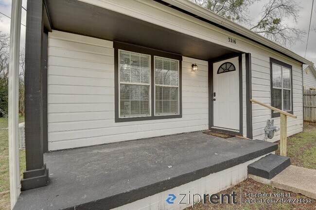 Building Photo - 3216 N 16th St