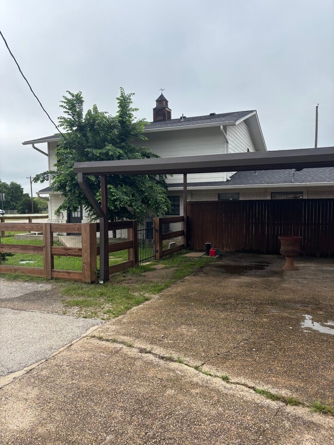 Building Photo - 521 FM 407