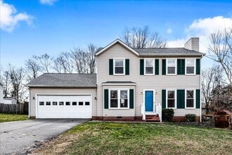 Building Photo - 10704 Live Oak Ct