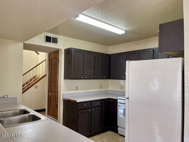 Building Photo - 1442 Sierra De Oro Dr
