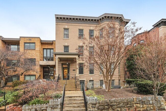 Foto del edificio - 1323 Clifton St NW