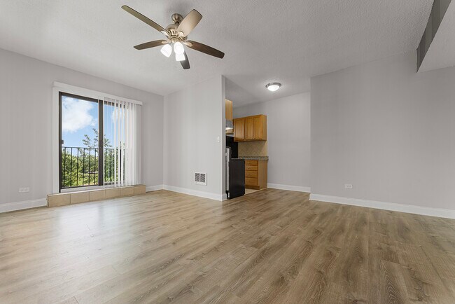 Foto del edificio - 4520 N Clarendon Ave