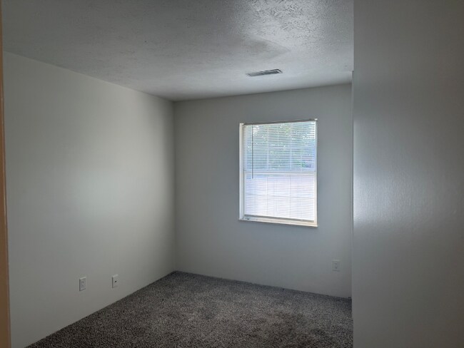 Foto del edificio - 7970 Mentor Ave
