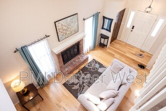 Building Photo - 16821 E Hialeah Ave