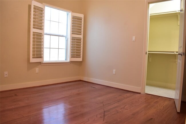 Building Photo - 5515 Petty St