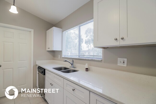 Foto del edificio - 5353 Pale Horse Dr