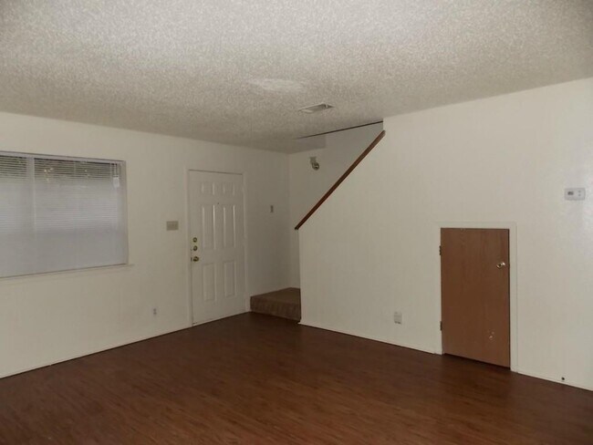 Foto del edificio - 3308 Dunliegh Dr