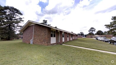 Building Photo - 245 Crabapple Cir