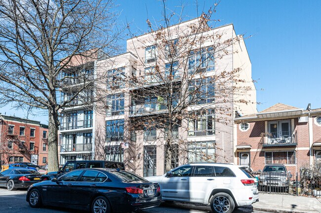 Foto del edificio - 717 Prospect Pl