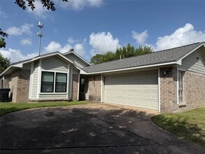 Building Photo - 1703 Windy Knoll Dr